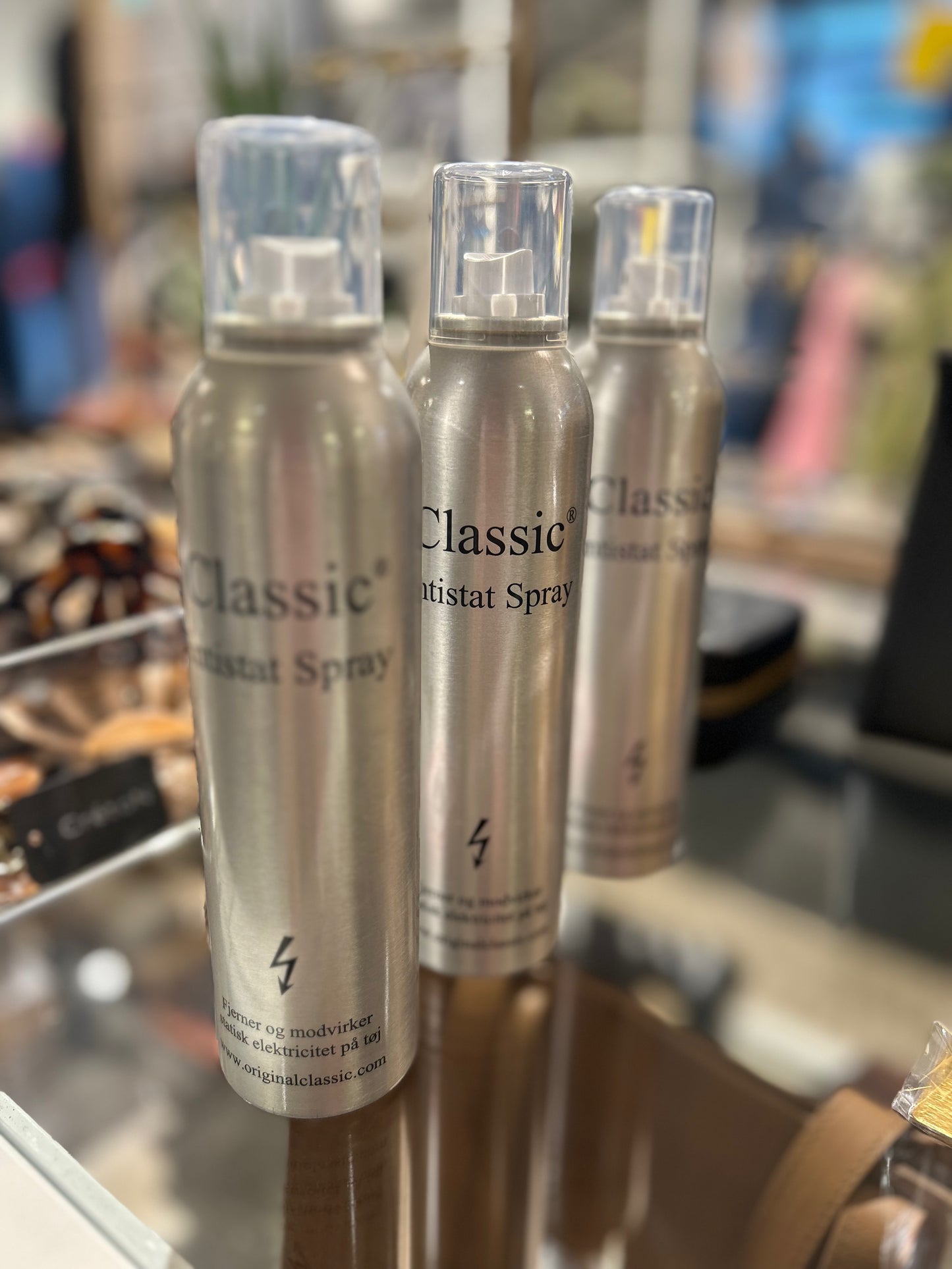 Antistatic spray